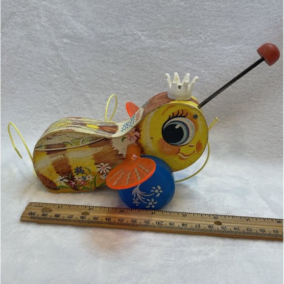 Vintage Fisher Price 444 Queen Buzzy Bee Wooden Pull Toy Spinning Wings 1960s - Picture 7 of 7